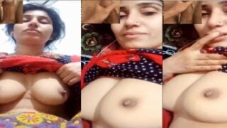 Pakistani village girl showing her boobs