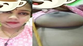 Indian girl boob show for lover on video call