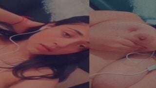Desi big boobs girl topless on video call
