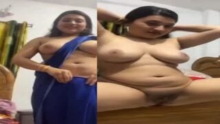 Bhabhi stripping saree and nude show for lover
