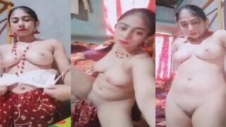 Young desi girl stripping nude fingering hot show