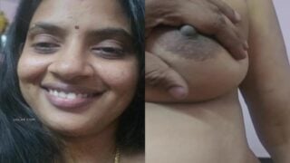 Cheating Tamil wife boob press by husband friend