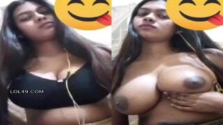 Huge boobs desi maal on video call shows nude body