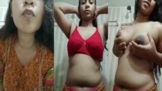 Desi stripping video of a cute bhabhi showing sexy boobs