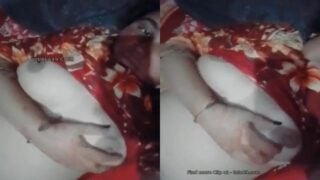 Desi mature aunty selfie video showing her big boobs