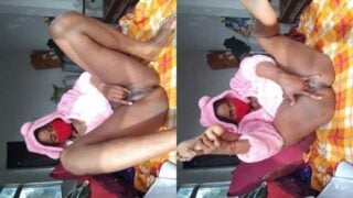 Masked girl fingering pussy in horny mood MMS