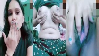 Beautiful MILF video call showing round boobs and pussy